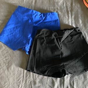 Lots of 2 skirts size S